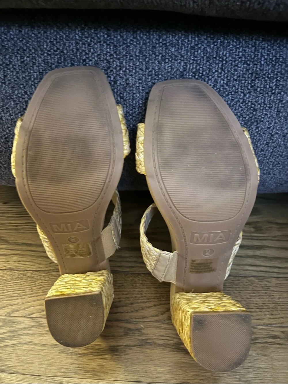 MIA chic slide